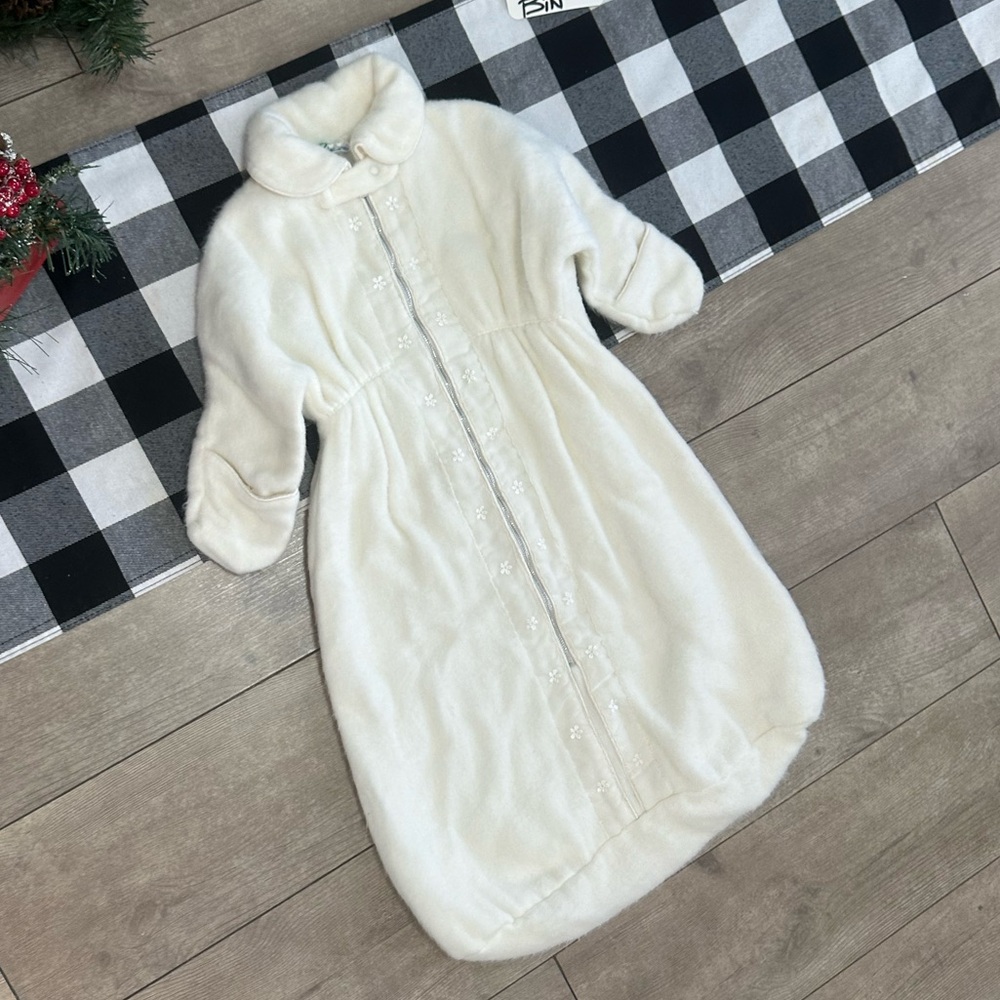 Vtg 1950s White Embroidered Bunting Sack Baby Girl Mun-Robe by Walter J. Murro - Picture 5 of 16